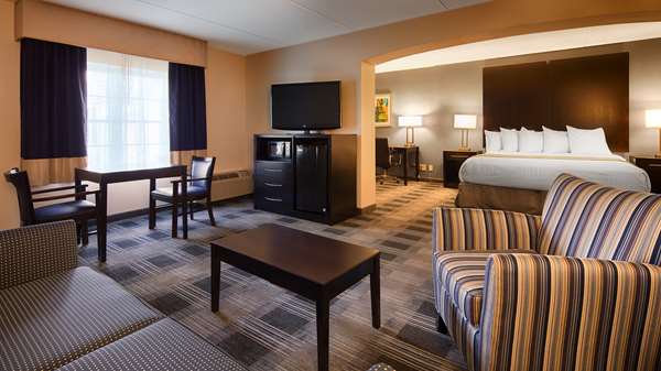 Suite - Best Western Hartford Hotel & Suites - I-91, Exit 27