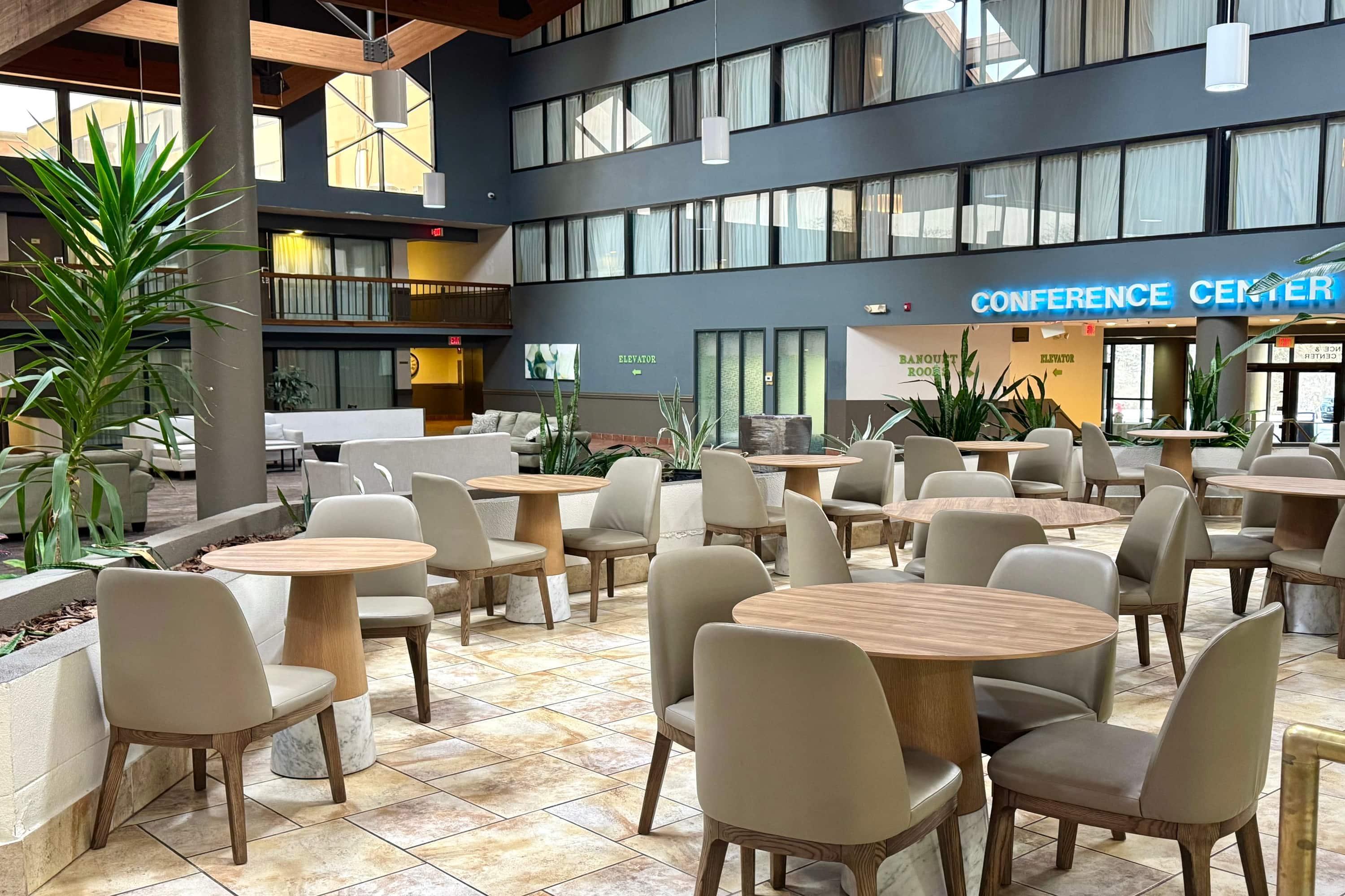 Breakfast Area | Wyndham Garden Ann Arbor