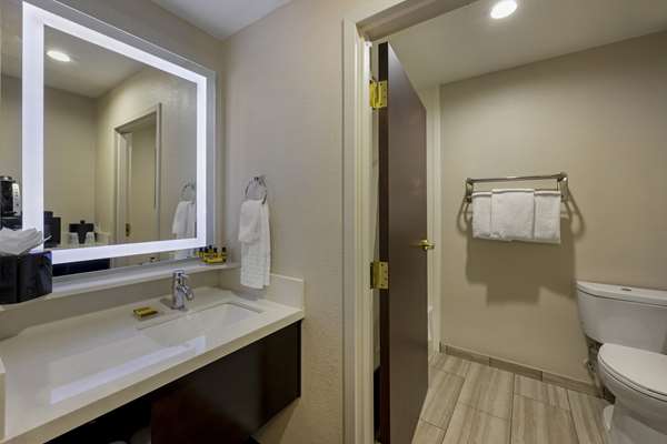 Suite - Best Western Plus Hotel Airport Nashville - I-40, Exit 216
