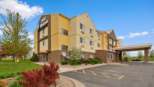 Exterior view - Best Western Muscatine Pearl City Hotel