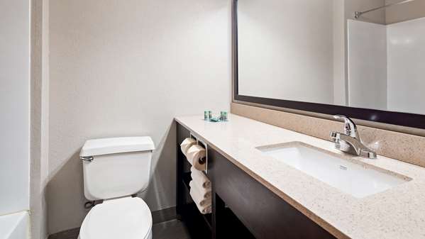  - Best Western Muscatine Pearl City Hotel