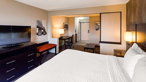  - Best Western Muscatine Pearl City Hotel