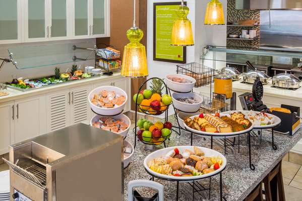 Amenities - Hilton Garden Inn Wayne