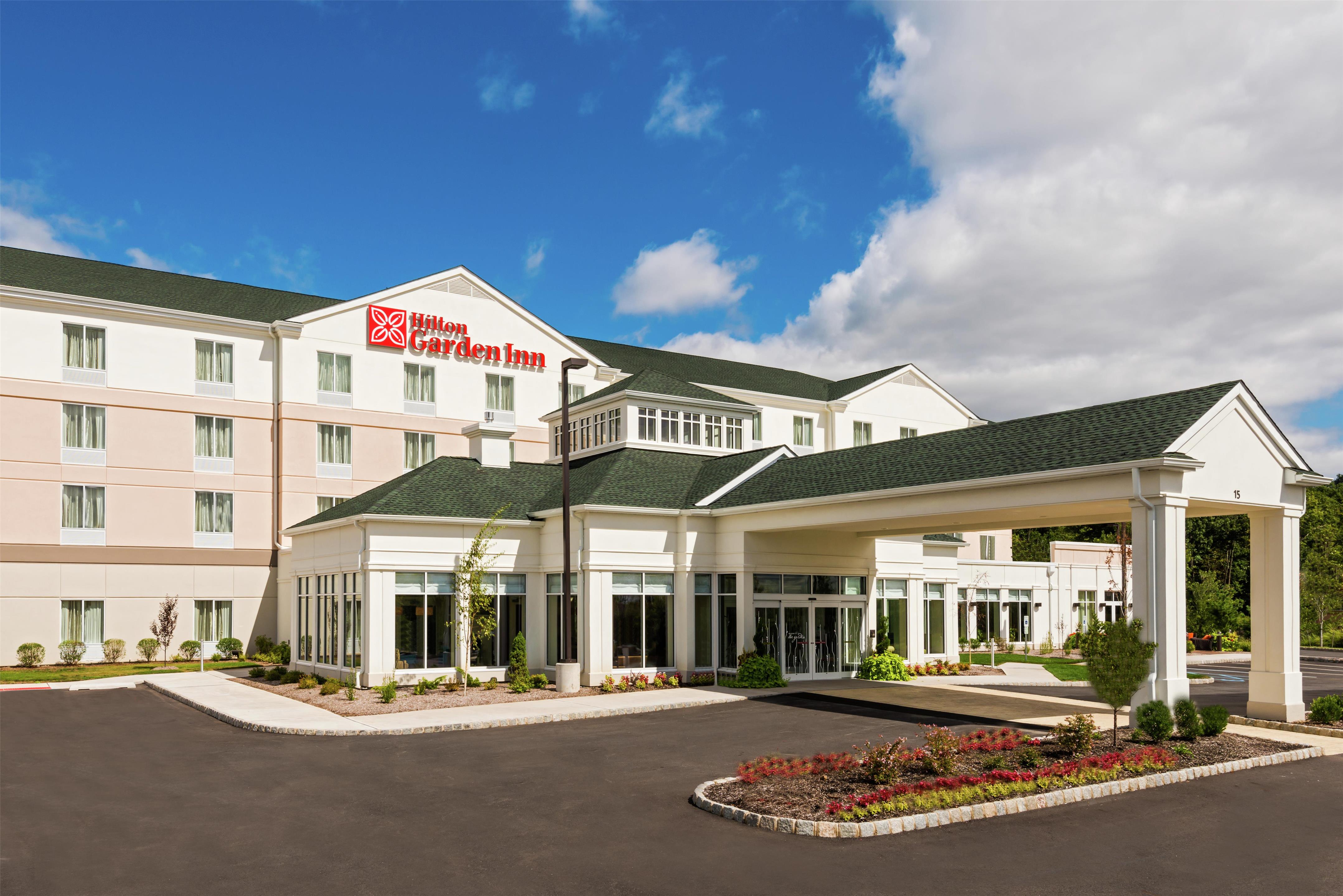 Exterior | Hilton Garden Inn Wayne