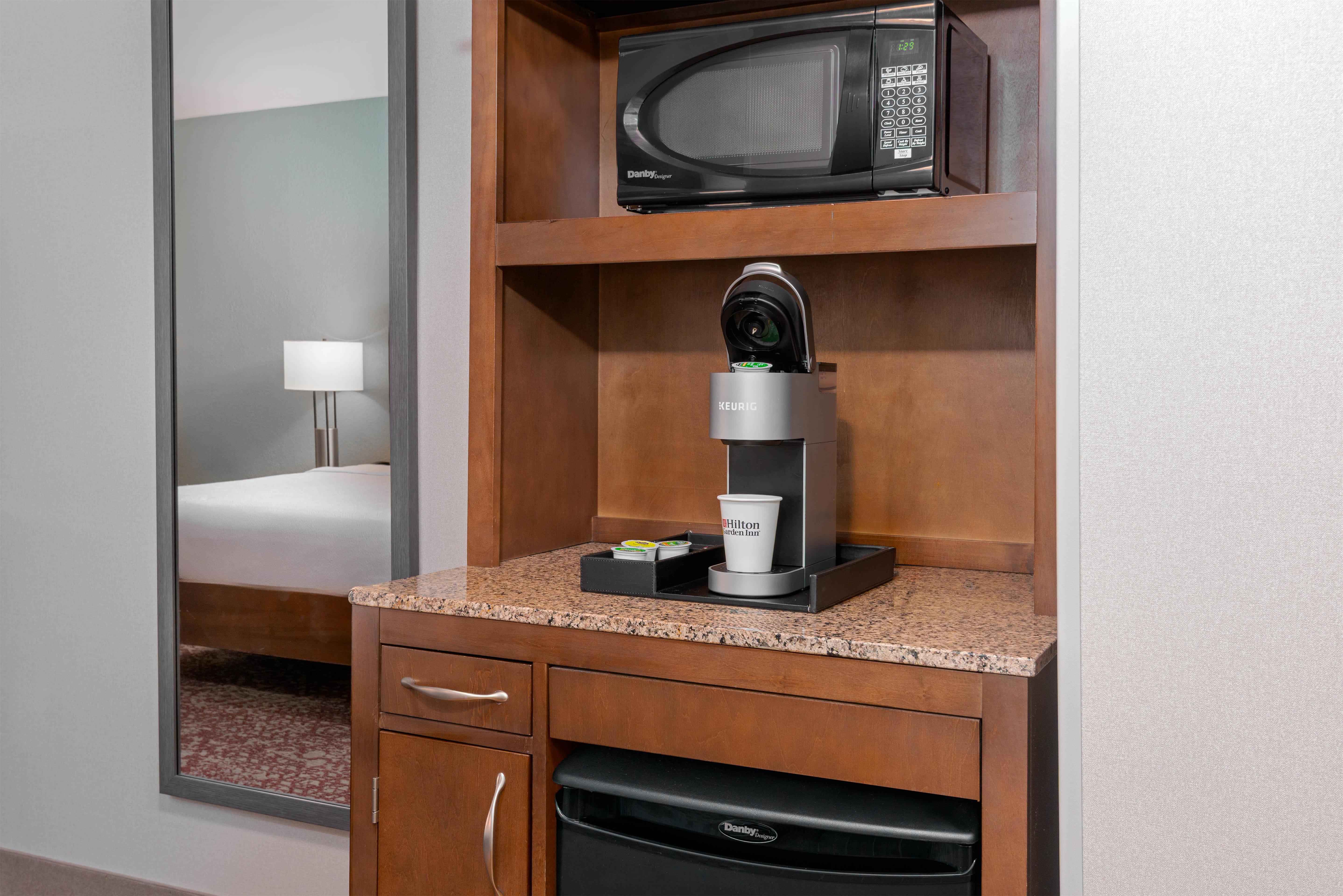 Hilton Garden Inn Wayne Room Type - 2 QN HEARING ACCESSIBLE