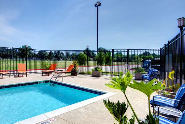 Pool - Hampton Inn East Houston - I-10, Exit 776A