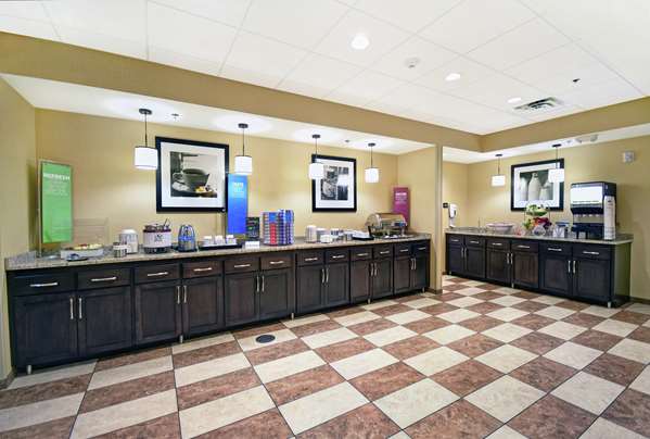Restaurant - Hampton Inn & Suites Franklin