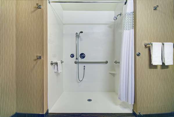  - Hampton Inn & Suites Franklin