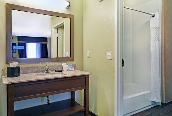  - Hampton Inn & Suites Franklin