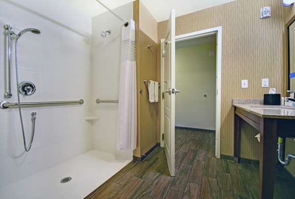  - Hampton Inn & Suites Franklin