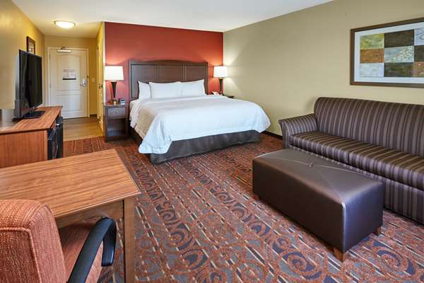  - Hampton Inn & Suites Franklin