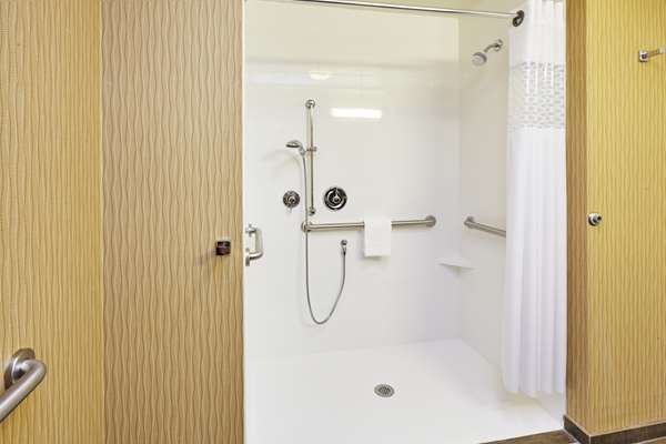  - Hampton Inn & Suites Franklin