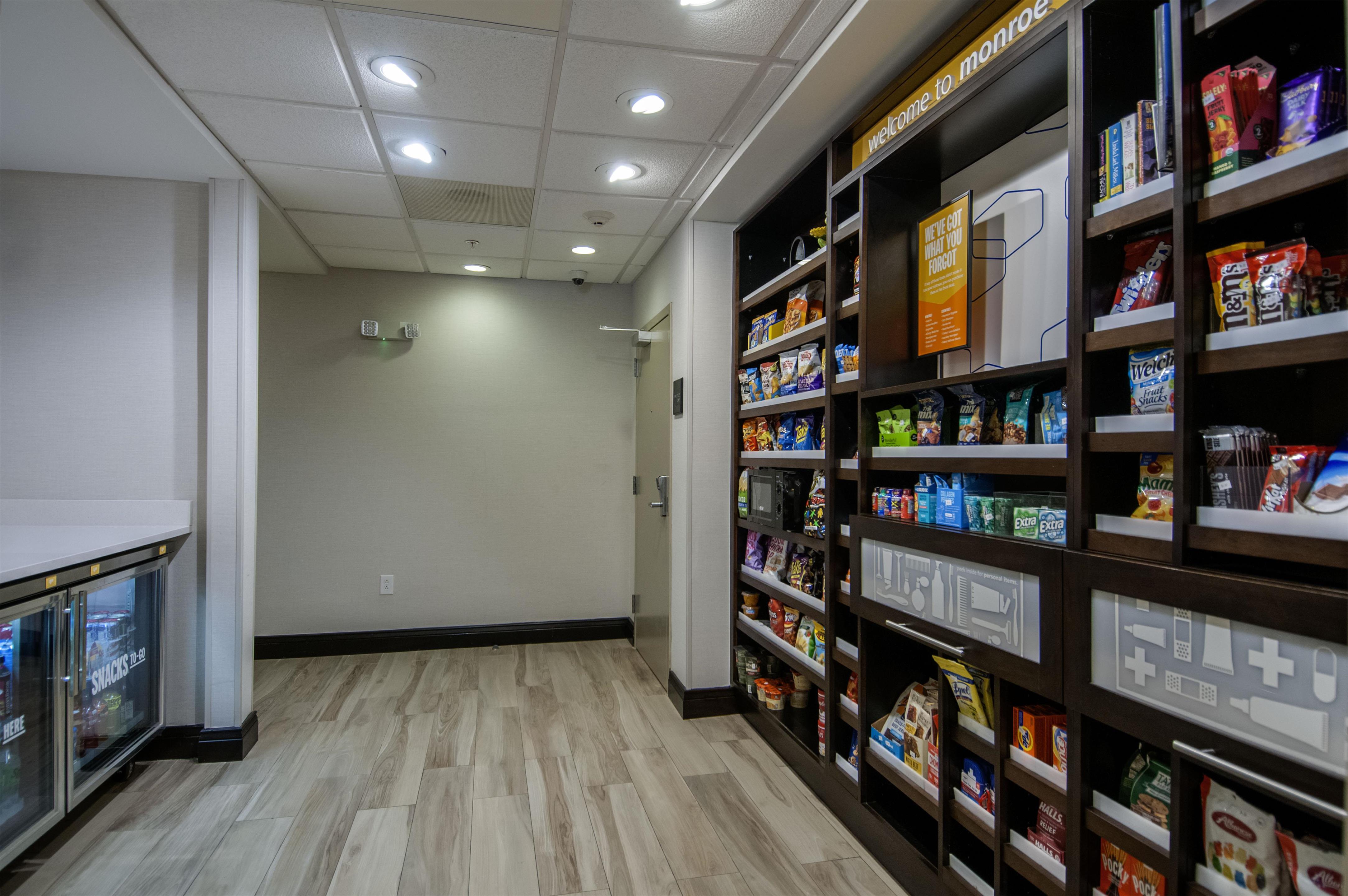 Restaurant | Hampton Inn & Suites Monroe