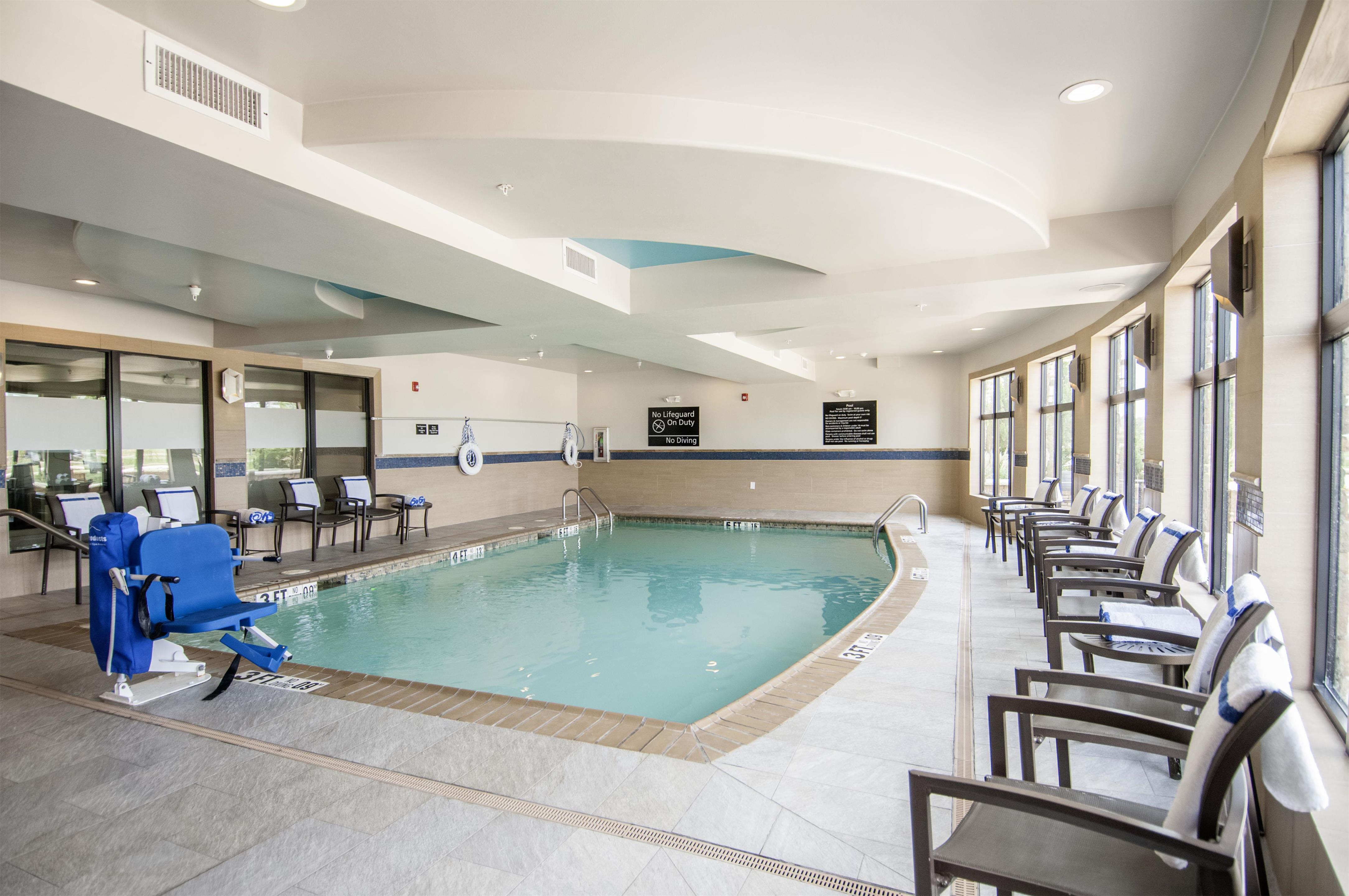 Pool | Hampton Inn & Suites Monroe