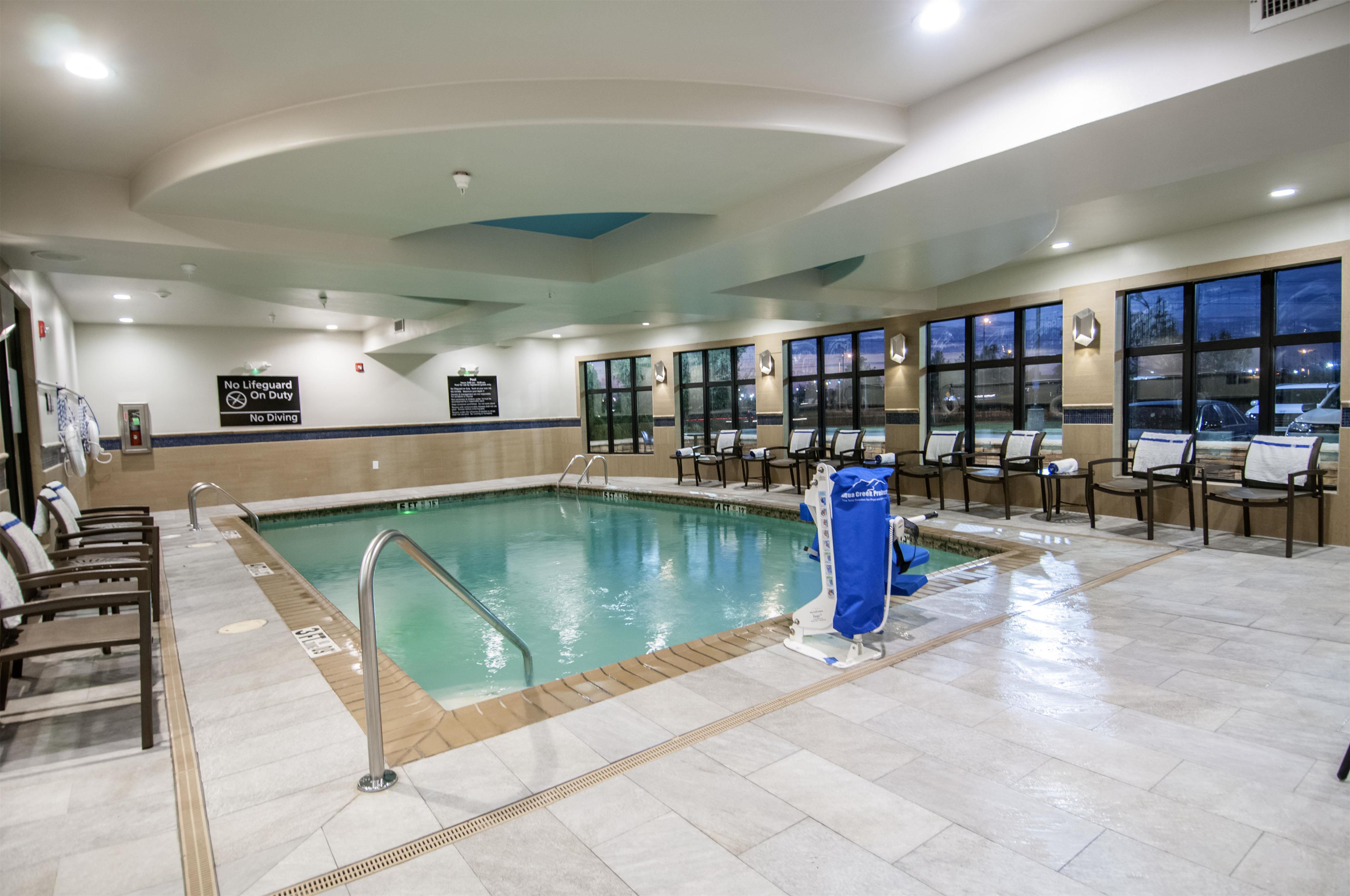 Pool | Hampton Inn & Suites Monroe