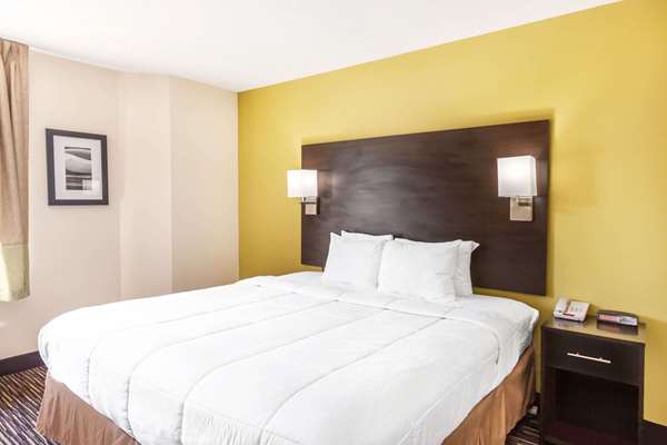  - Baymont Inn & Suites Newark - I-95, Exit 1B