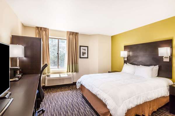  - Baymont Inn & Suites Newark - I-95, Exit 1B