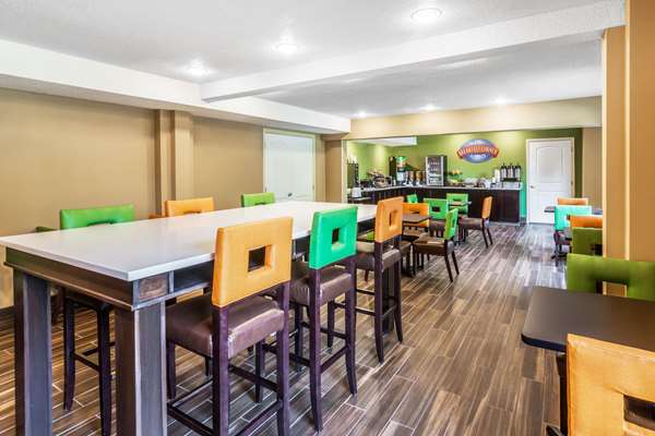  - Baymont Inn & Suites Newark - I-95, Exit 1B