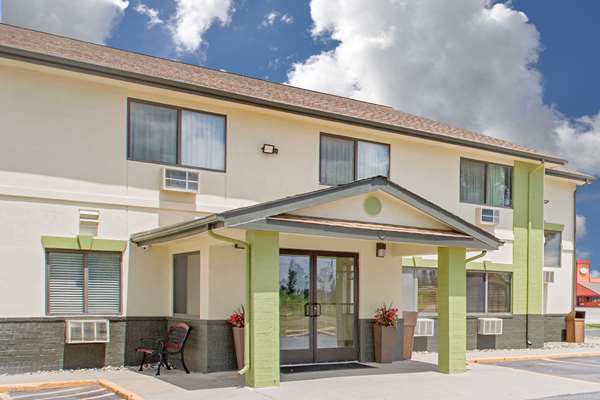 Exterior view - Baymont Inn & Suites Ames - I-35, Exit 111