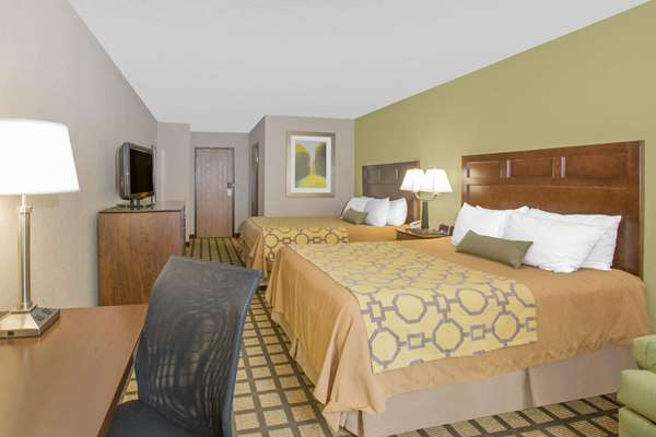  - Baymont Inn & Suites Ames - I-35, Exit 111