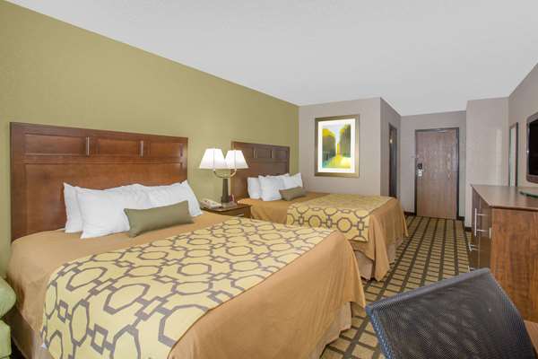  - Baymont Inn & Suites Ames - I-35, Exit 111