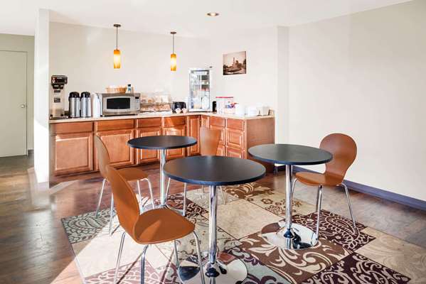  - Knights Inn Jacksonville