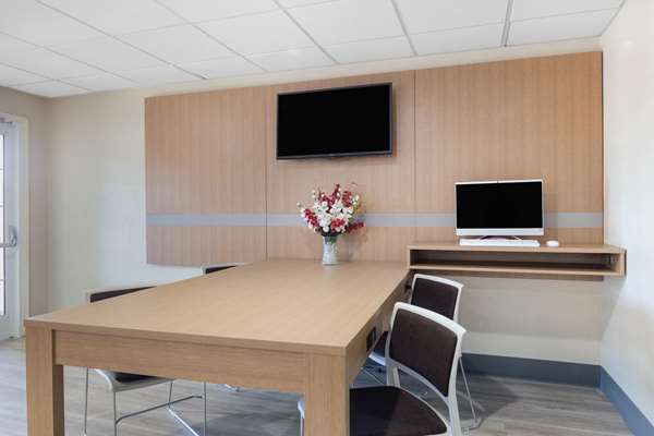 Conference Area - Microtel Inn & Suites by Wyndham Florence - I-95, Exit 164