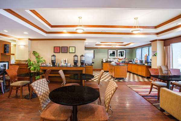  - Wingate by Wyndham Hotel North Little Rock