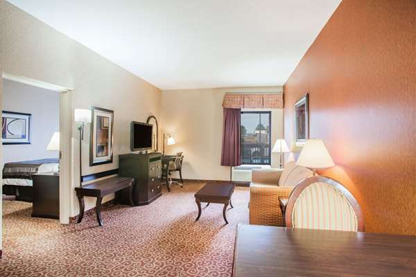  - Wingate by Wyndham Hotel North Little Rock