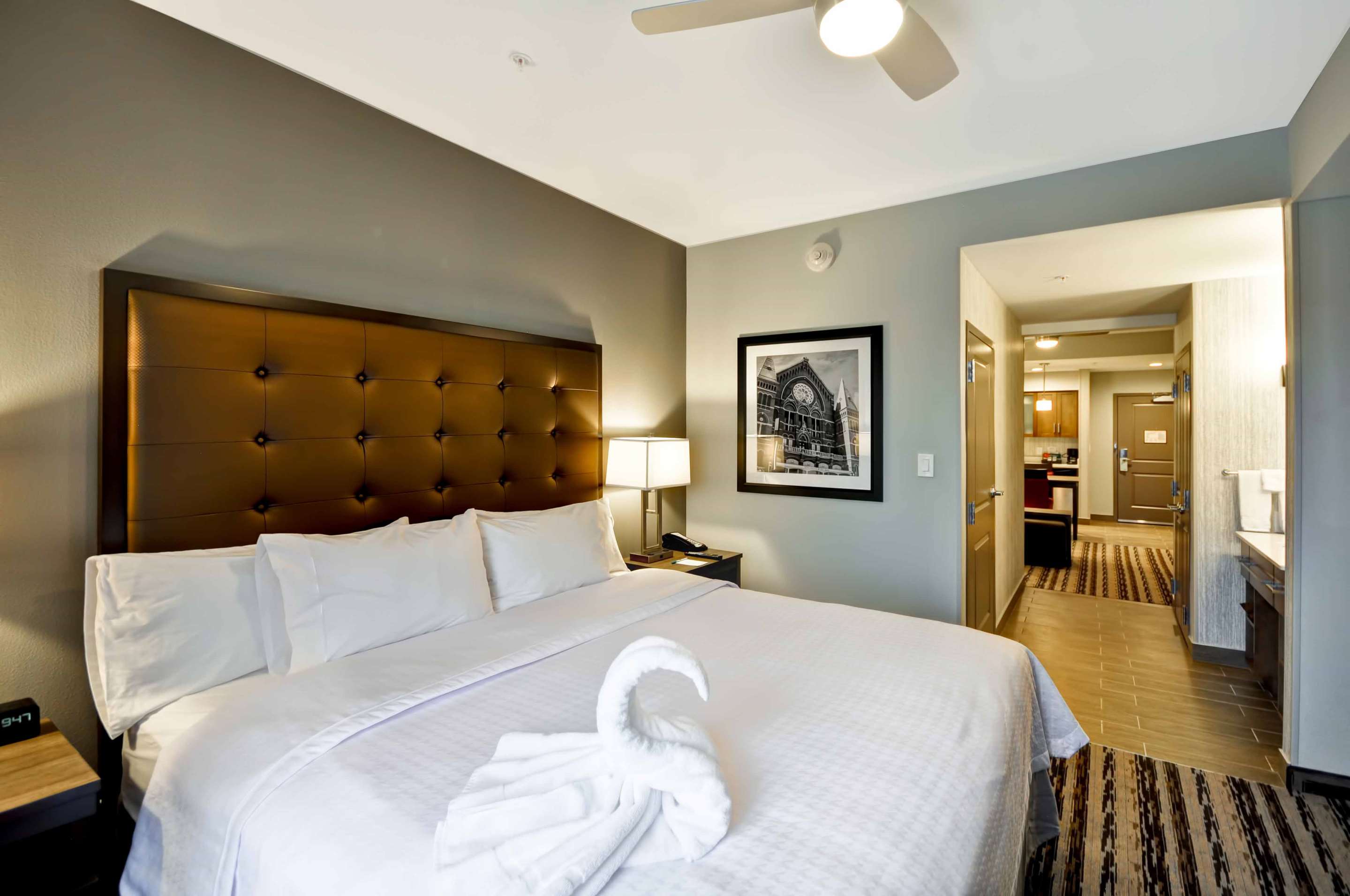 Guest room