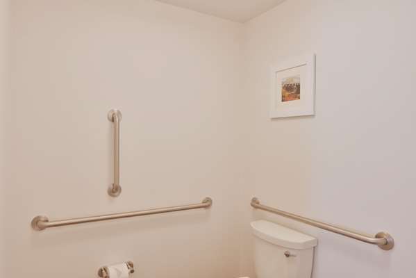  - Hampton Inn & Suites Chippewa Falls