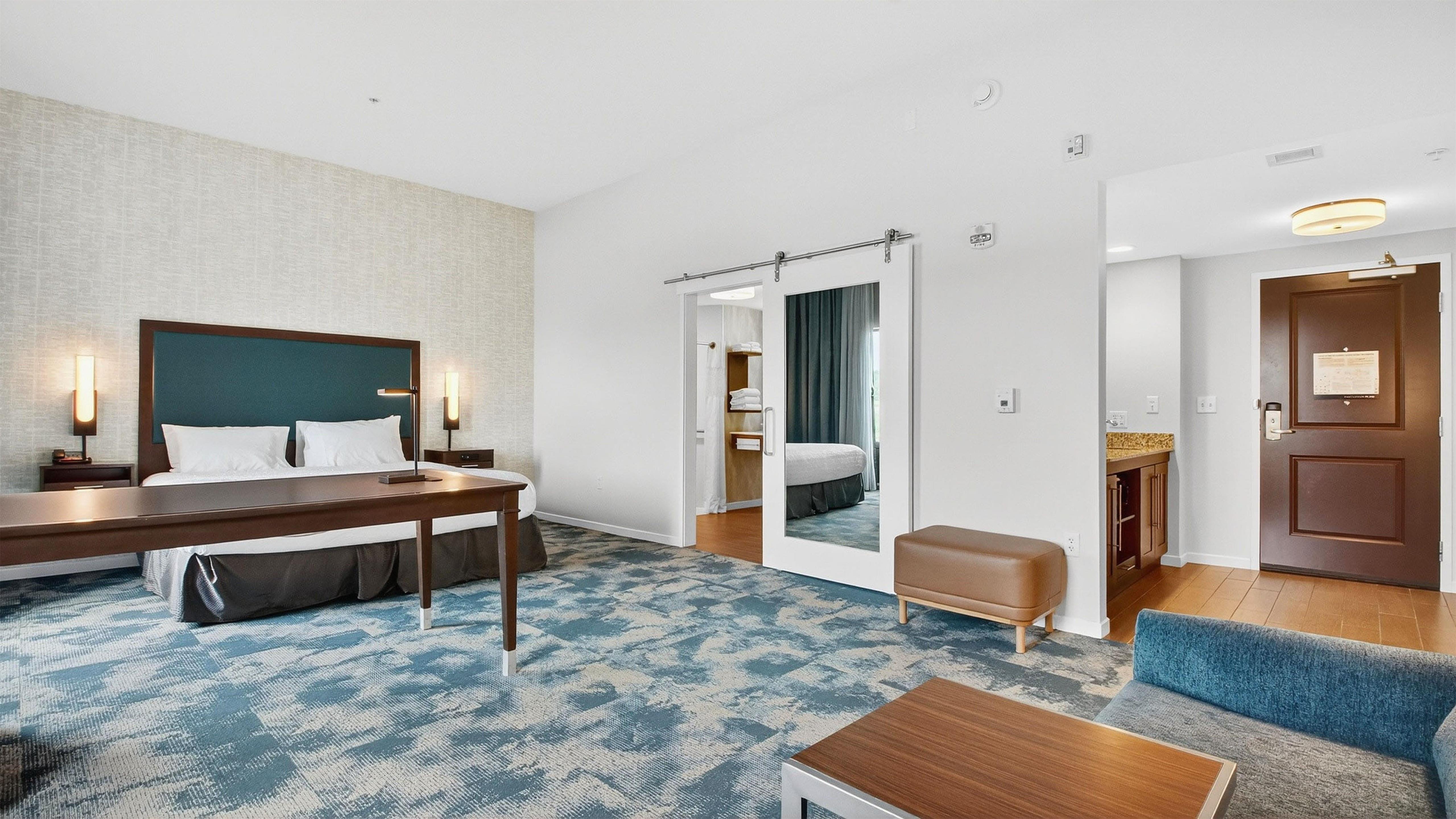 Guest room