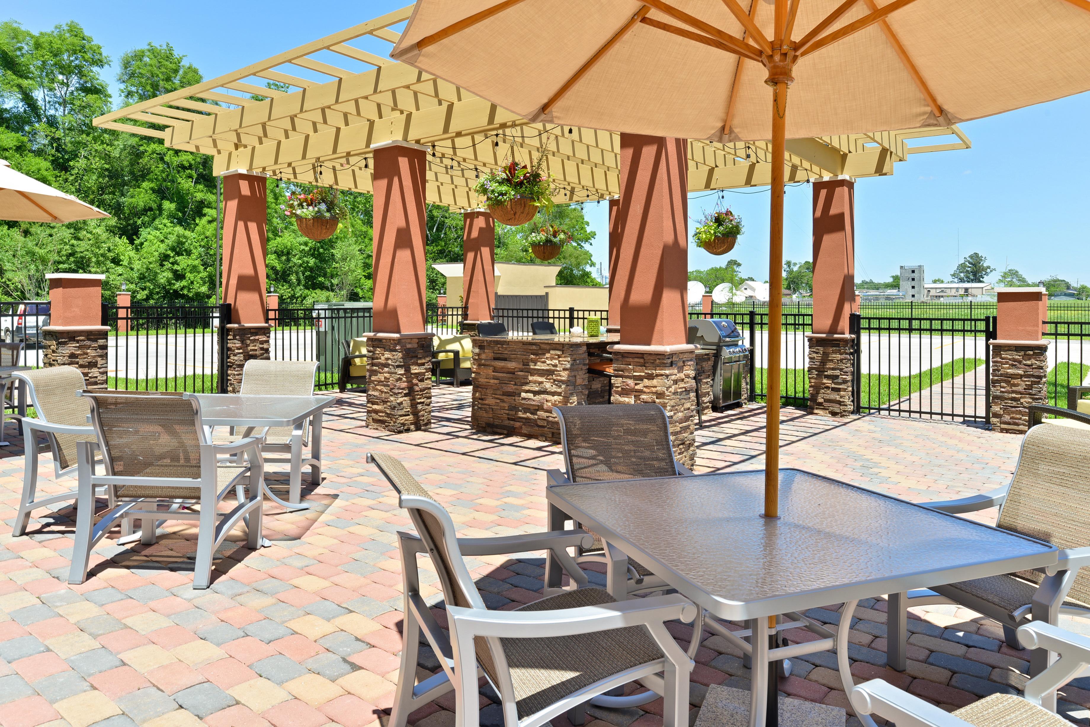 Exterior | Homewood Suites Houma, La