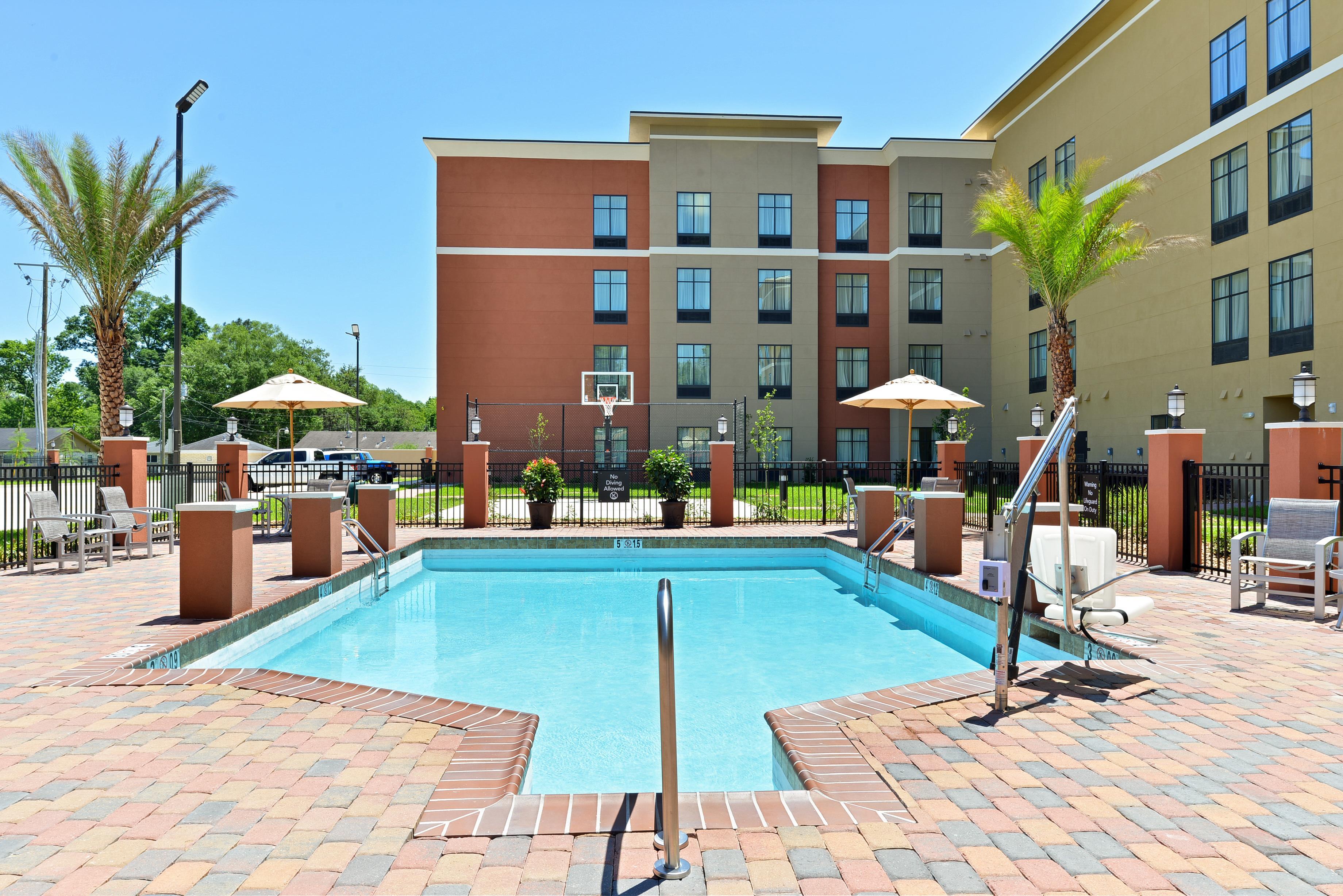 Pool | Homewood Suites Houma, La