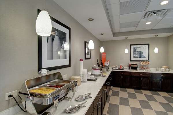 Restaurant - Hampton Inn & Suites Downtown Springfield