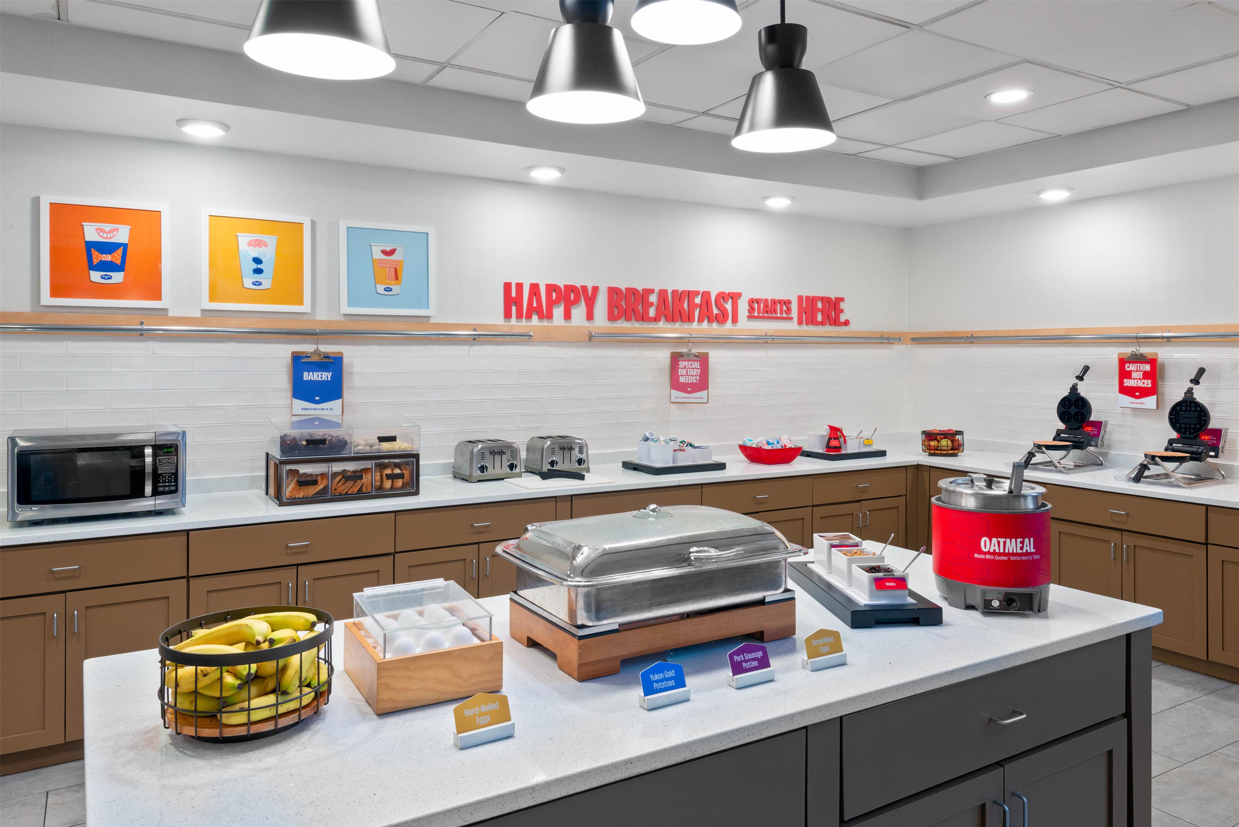 Breakfast Area | Hampton Inn & Suites Springfield/Downtown