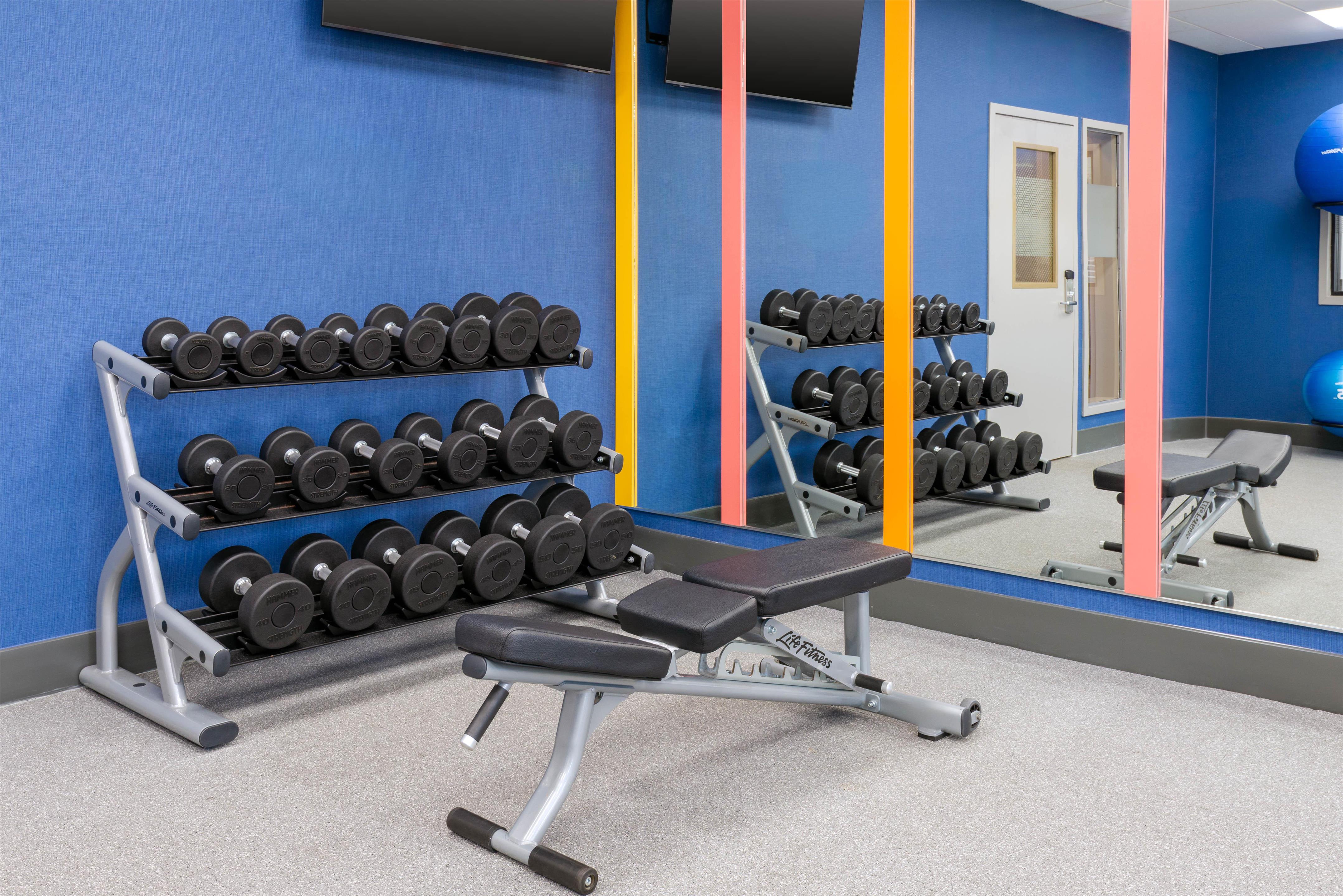 Health club fitness center gym | Hampton Inn & Suites Springfield/Downtown