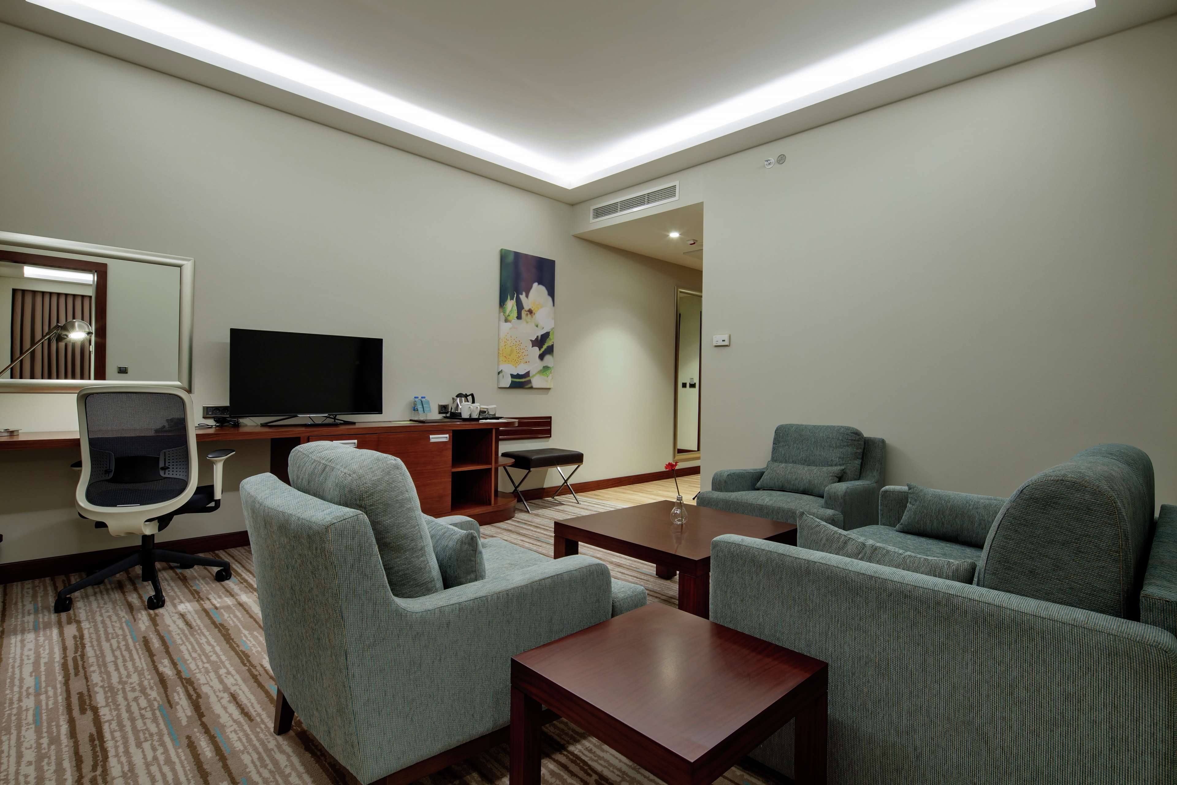 Hilton Garden Inn Corlu Room Type - KING ONE BEDROOM SUITE Hilton Garden Inn Corlu Room Type - KING ONE BEDROOM SUITE
