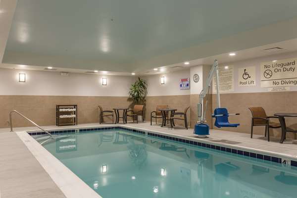 Pool - Hampton Inn & Suites Papermill Drive Knoxville - I-40 & I-75, Exit 383