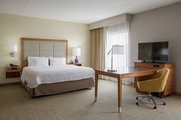  - Hampton Inn & Suites Papermill Drive Knoxville - I-40 & I-75, Exit 383
