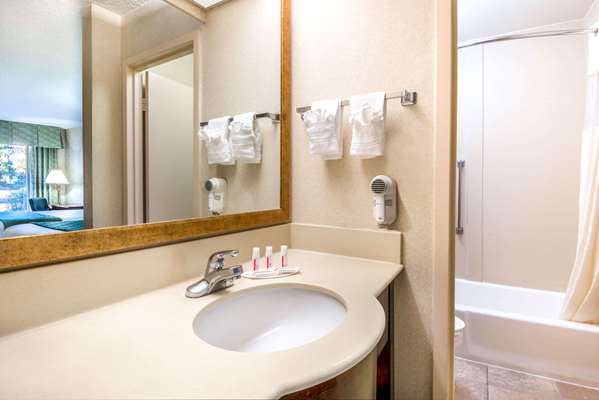  - Days Inn & Suites North Albuquerque - I-25, Exit 231
