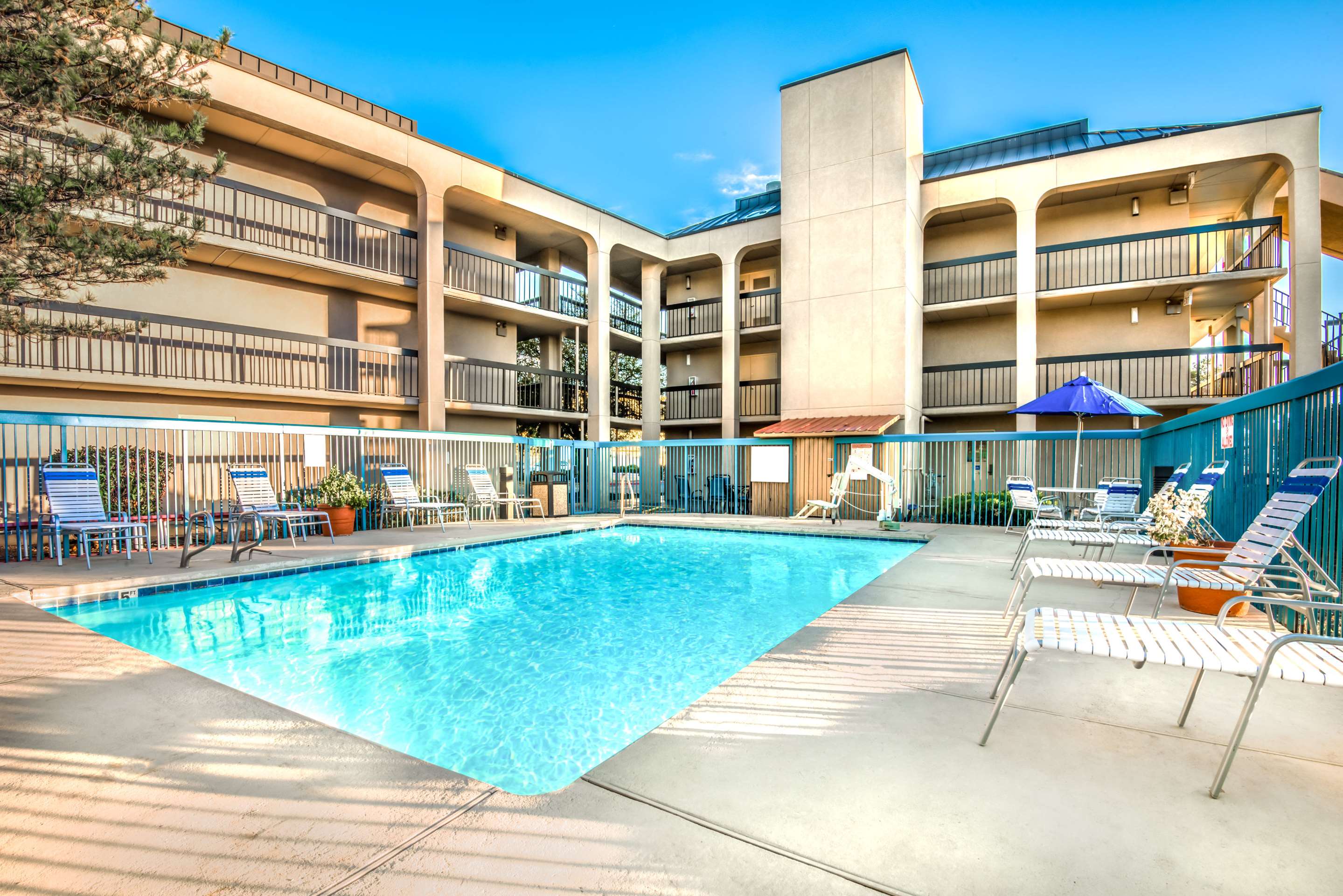 Pool | Days Inn & Suites by Wyndham Albuquerque North