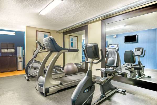 Fitness/ Exercise Room - Days Inn & Suites North Albuquerque - I-25, Exit 231