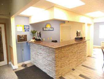  - Days Inn West Branch - I-80, Exit 254