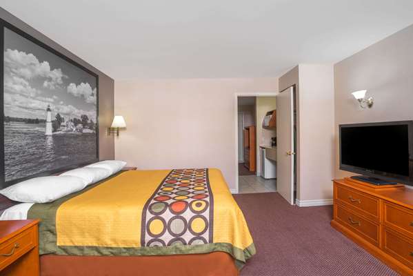  - Super 8 Motel Kingston
