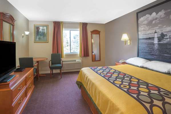 - Super 8 Motel Kingston