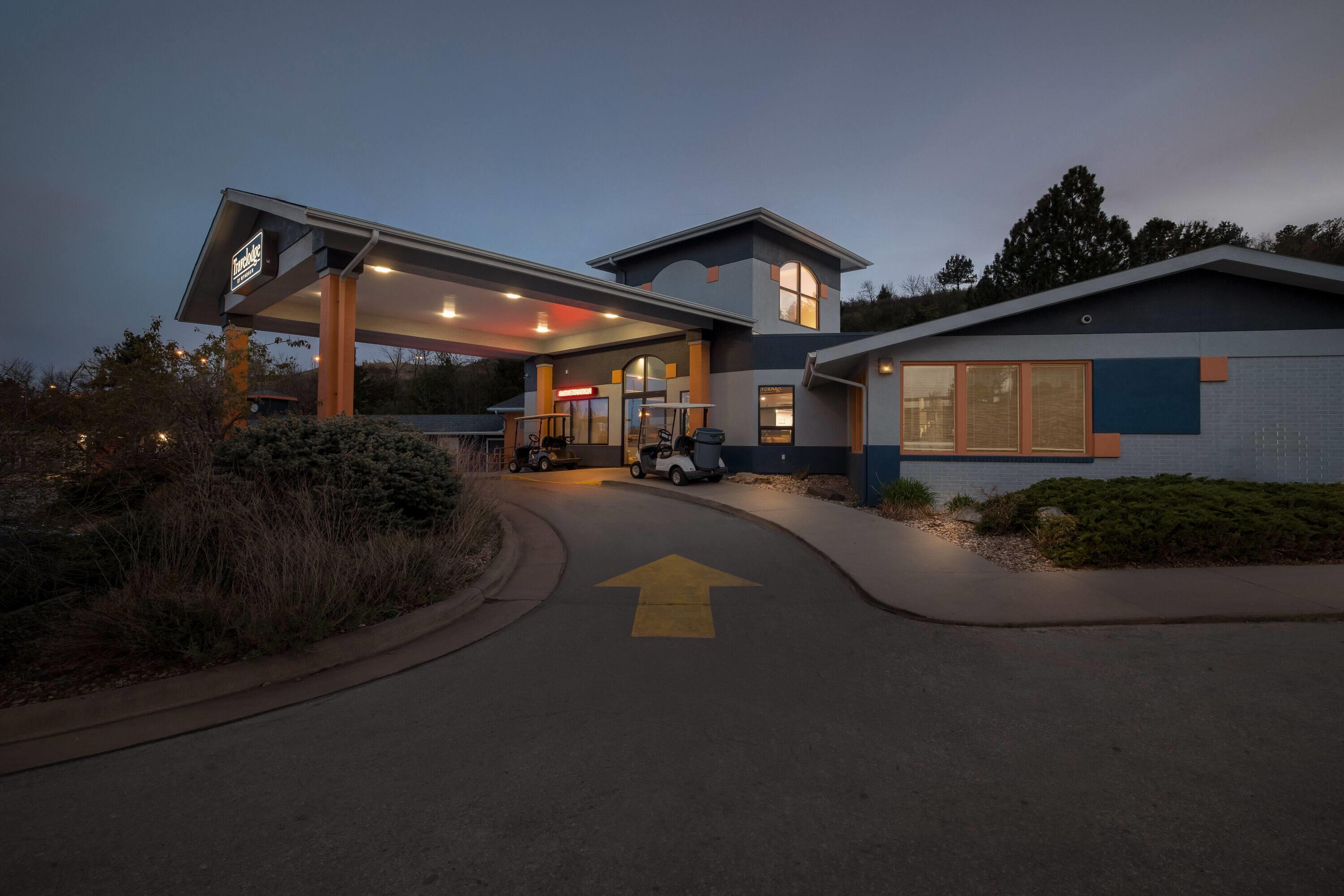 Exterior | Travelodge by Wyndham Rapid City