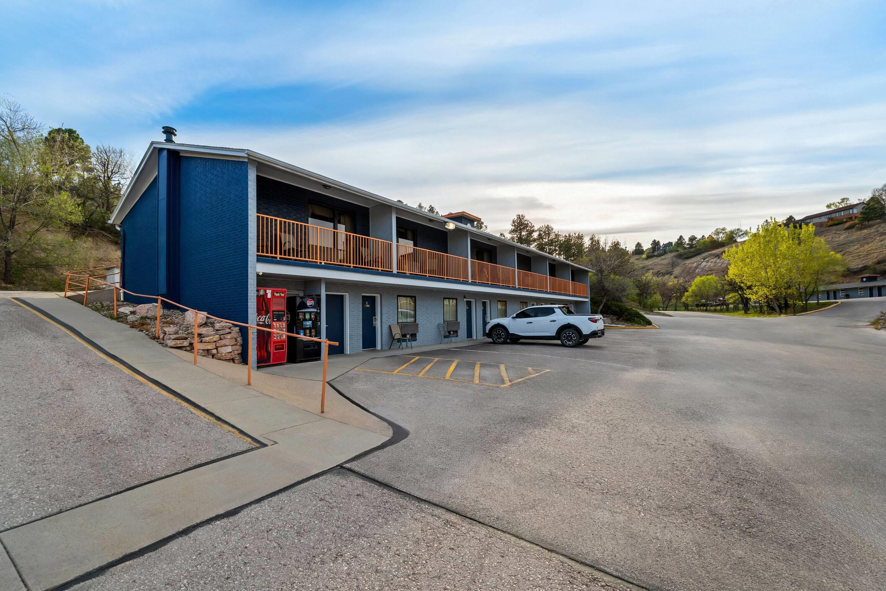Exterior | Travelodge by Wyndham Rapid City
