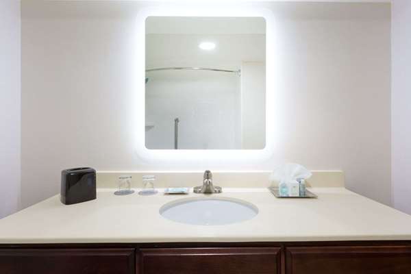  - Wyndham Garden Hotel Airport Greenville - I-85, Exit 54