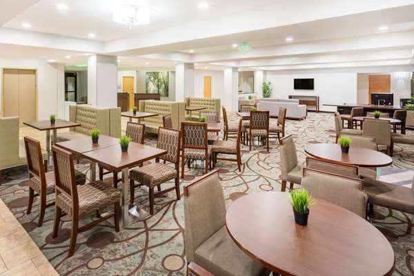 Restaurant - Wyndham Garden Hotel Airport Greenville - I-85, Exit 54